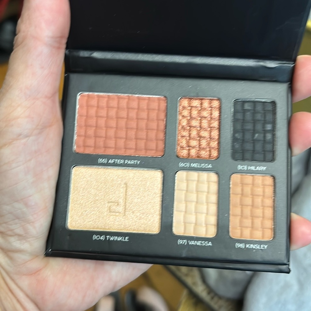 Doucce On The Go Make Up pallet